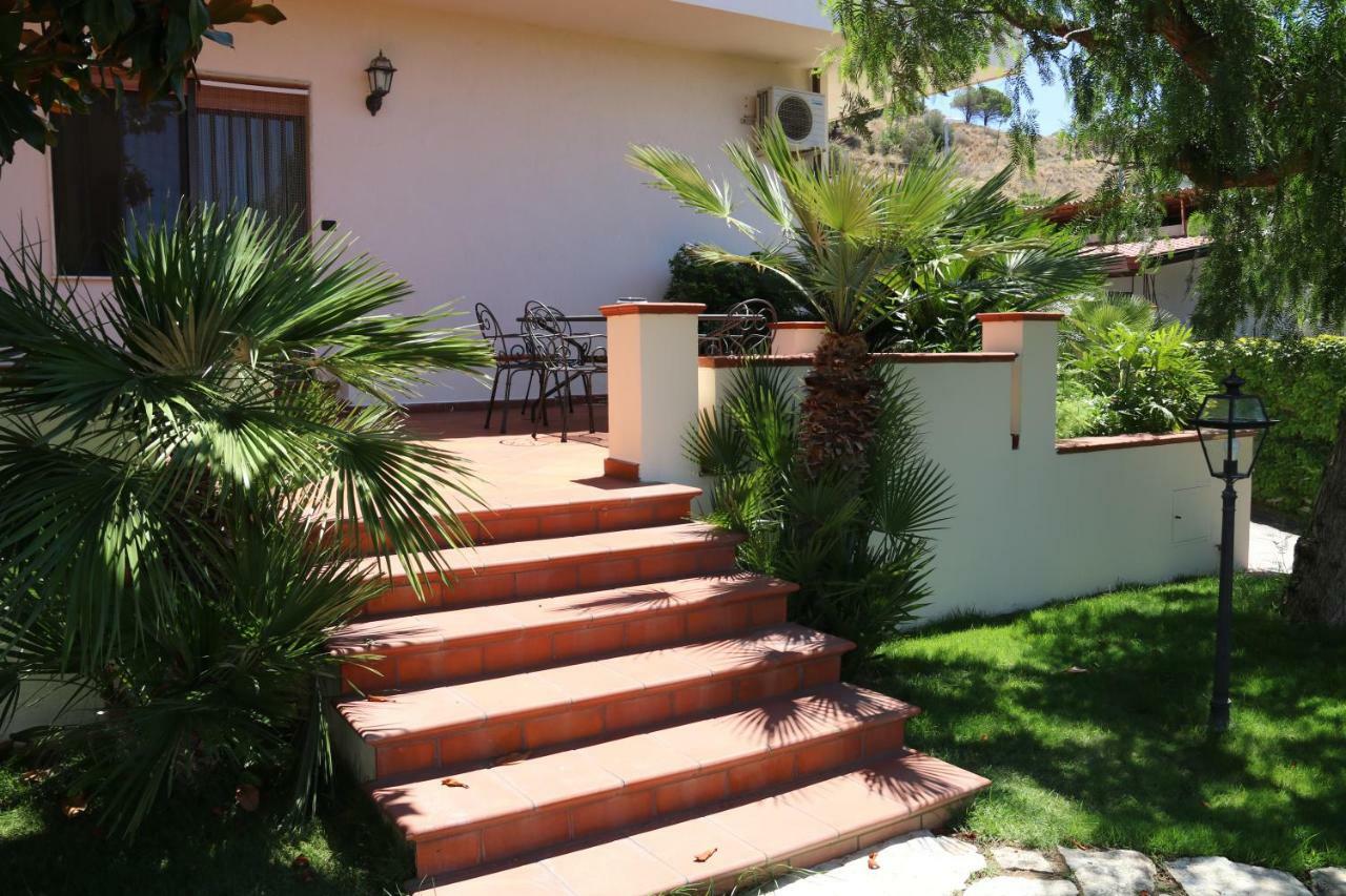 Lazzaro B&B La Piccola Oasi מראה חיצוני תמונה